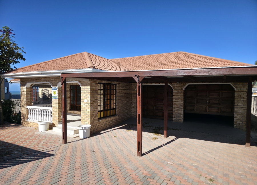 3 Bedroom Property for Sale in Wavecrest Eastern Cape